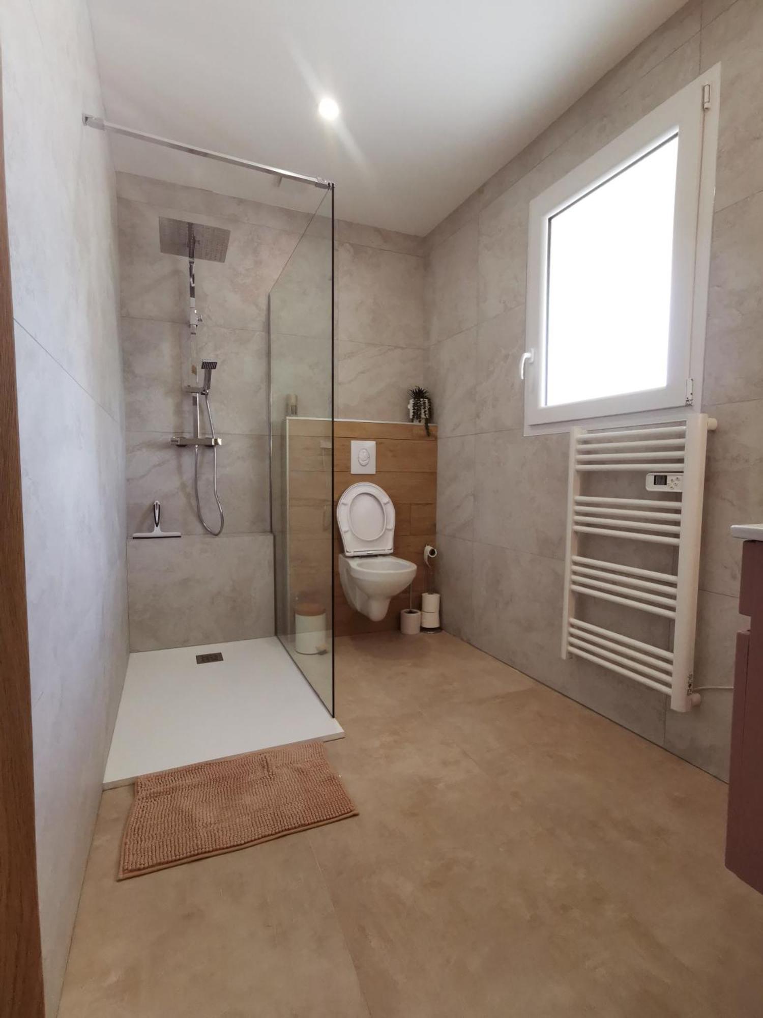 Apartamento Magnifique Duplex Neuf Parking Et Terrasse Dole Exterior foto