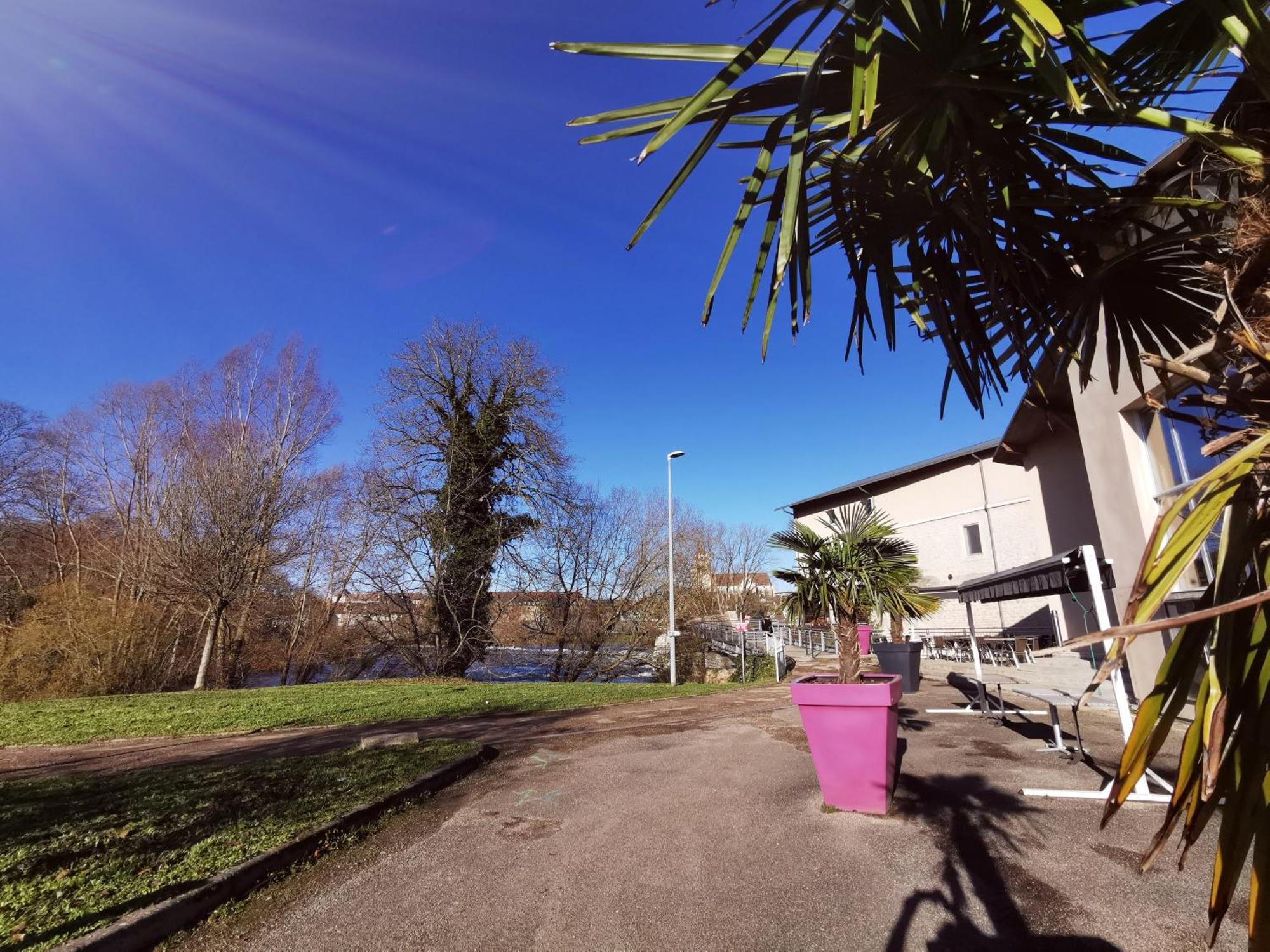 Apartamento Magnifique Duplex Neuf Parking Et Terrasse Dole Exterior foto